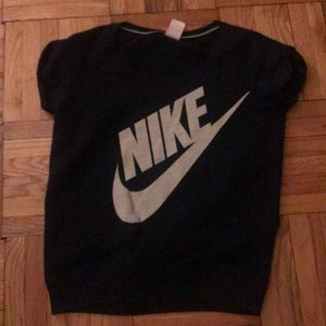 Small NIKE sweat short sleeve